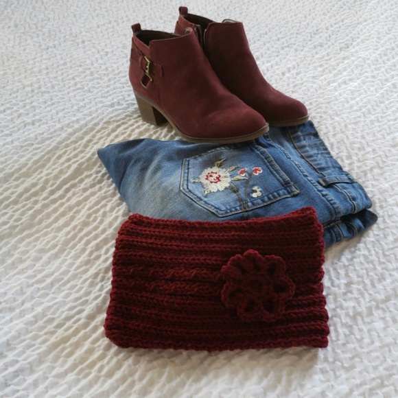 Burgundy Headband. Knitted Ear Warmer. Cold Winter - Picture 3 of 6